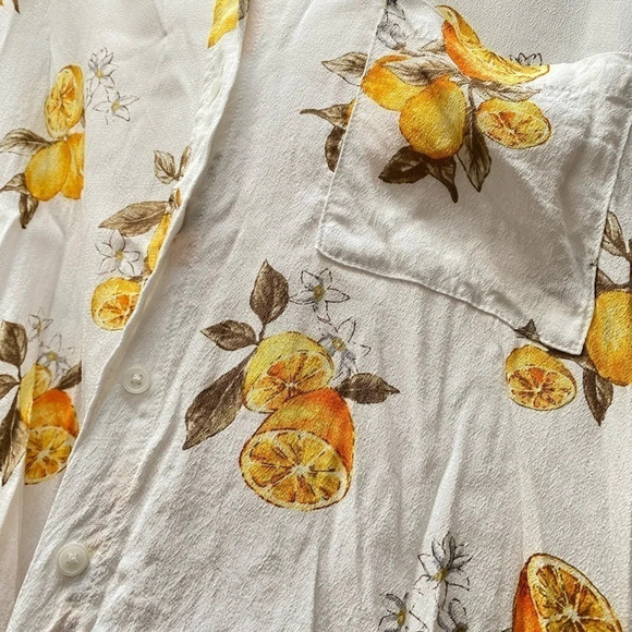 F21  - Yellow Citrus Orange Fruit Print Crop Top - Picture 5 of 6